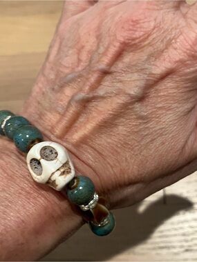 Green Beaded Skull Stretch Bracelet - Unbranded
